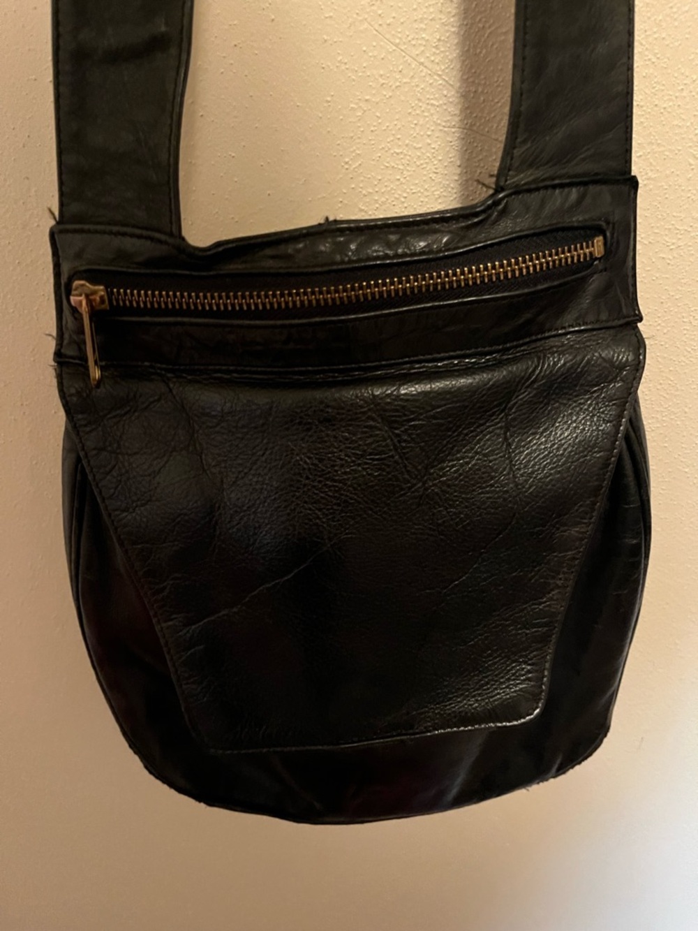 Vintage Classic Boulder Ridge Black Leather Crossbody Bag